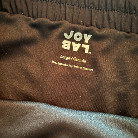 Joy Lab athletic shorts in olive green - Picture 4 of 5